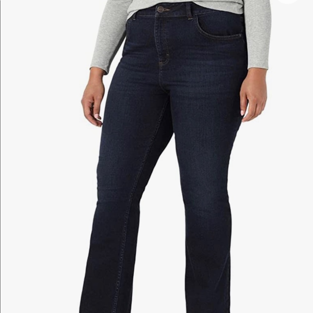 Lee Women's Plus Size High Rise Mini Flare Jean 20W Flattering Fit!